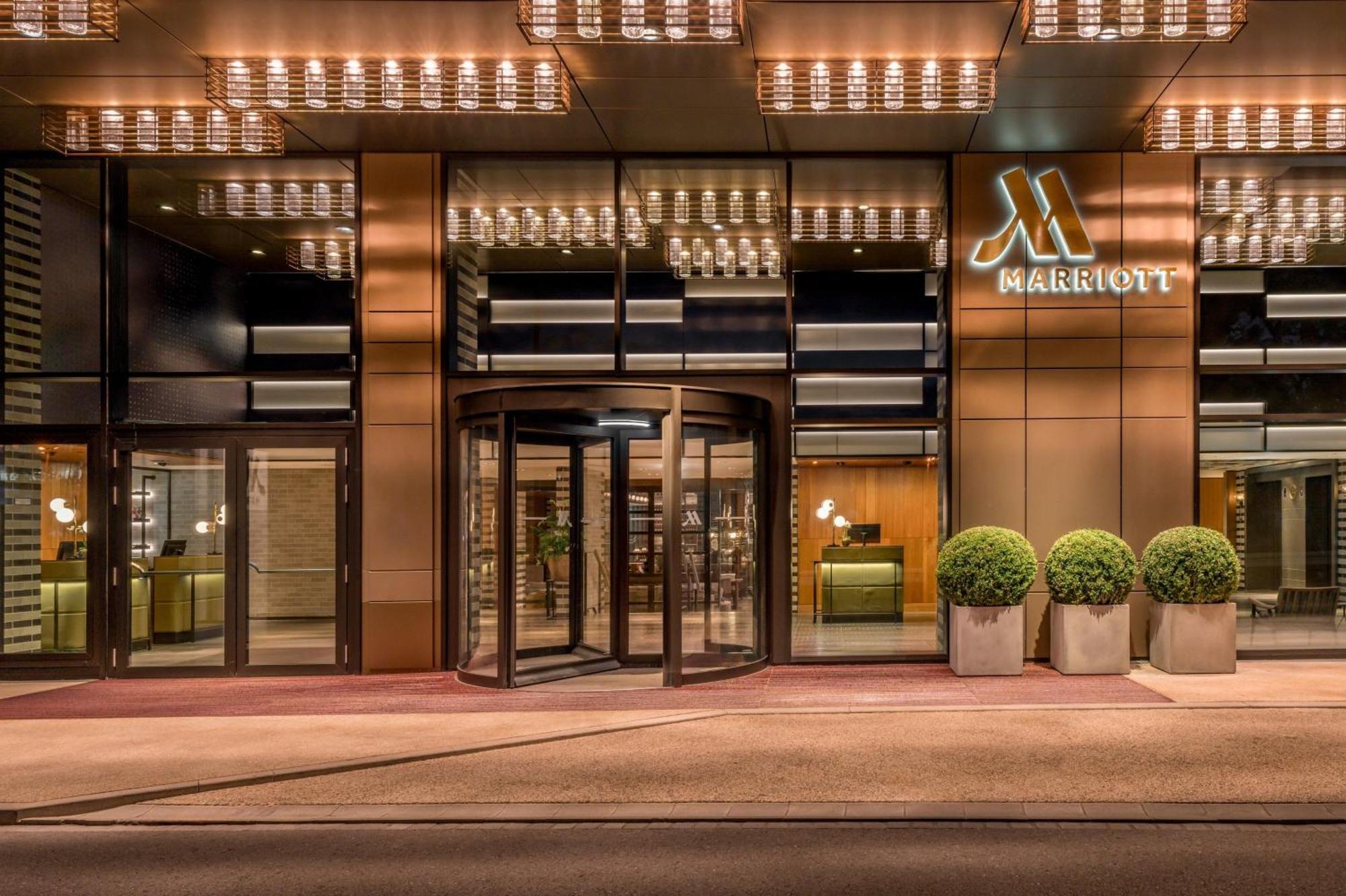 Marriott West 4*